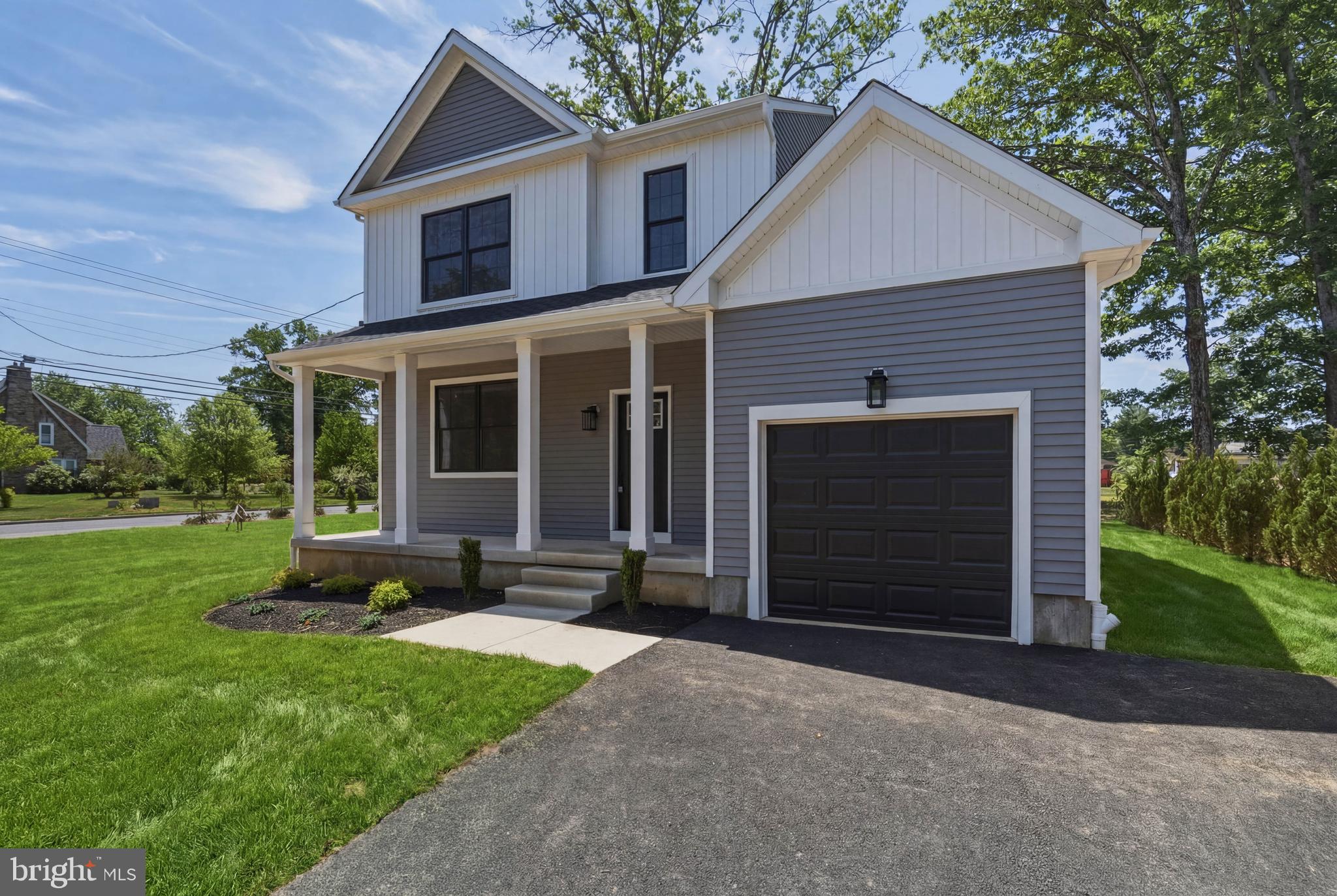 211 STOTESBURY AVENUE - Photo 2