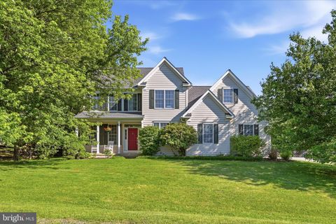 Photo of 12278 Sedgeway Lane, LOVETTSVILLE, VA 20180 (MLS # VALO2126740)