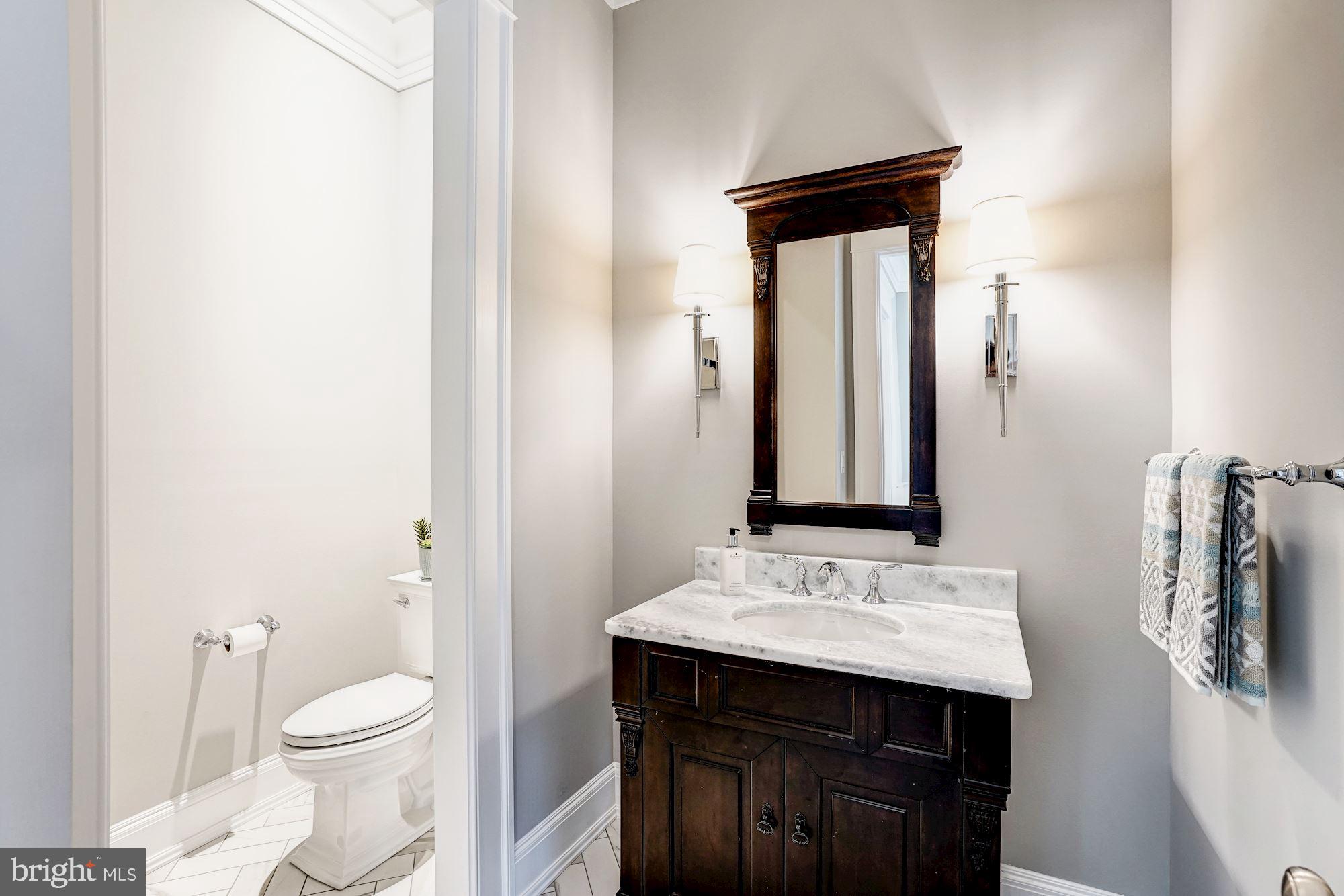 VIENNA WOODS - Residential