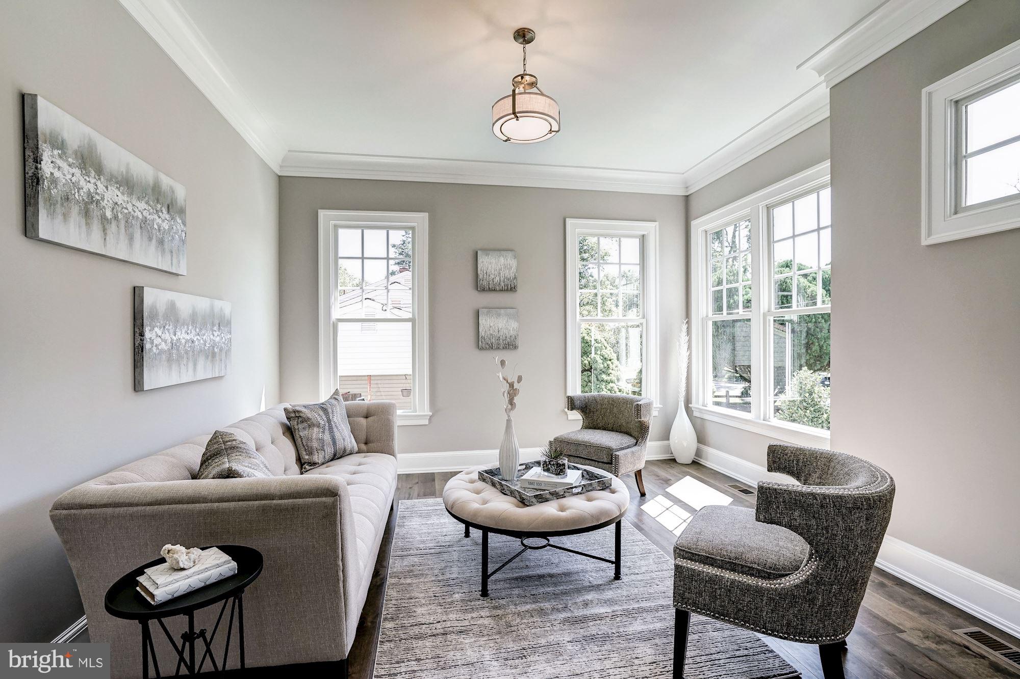 VIENNA WOODS - Residential