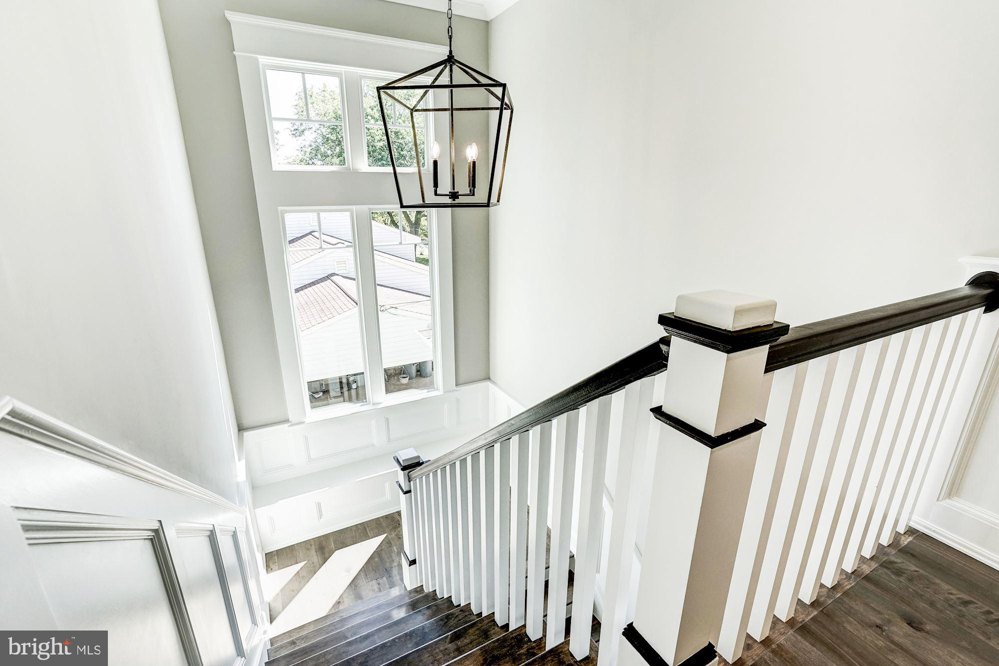 VIENNA WOODS - Residential