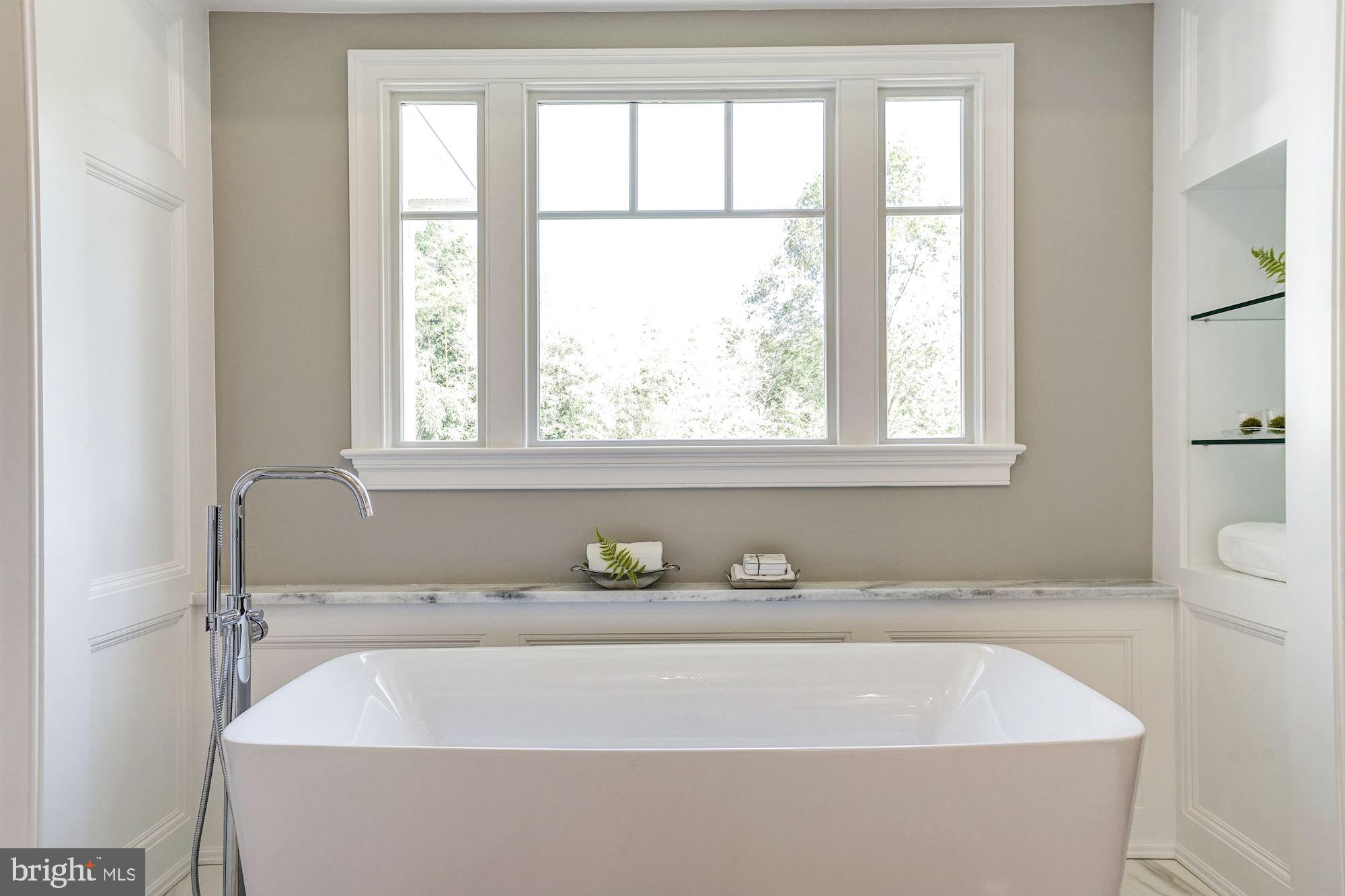 VIENNA WOODS - Residential