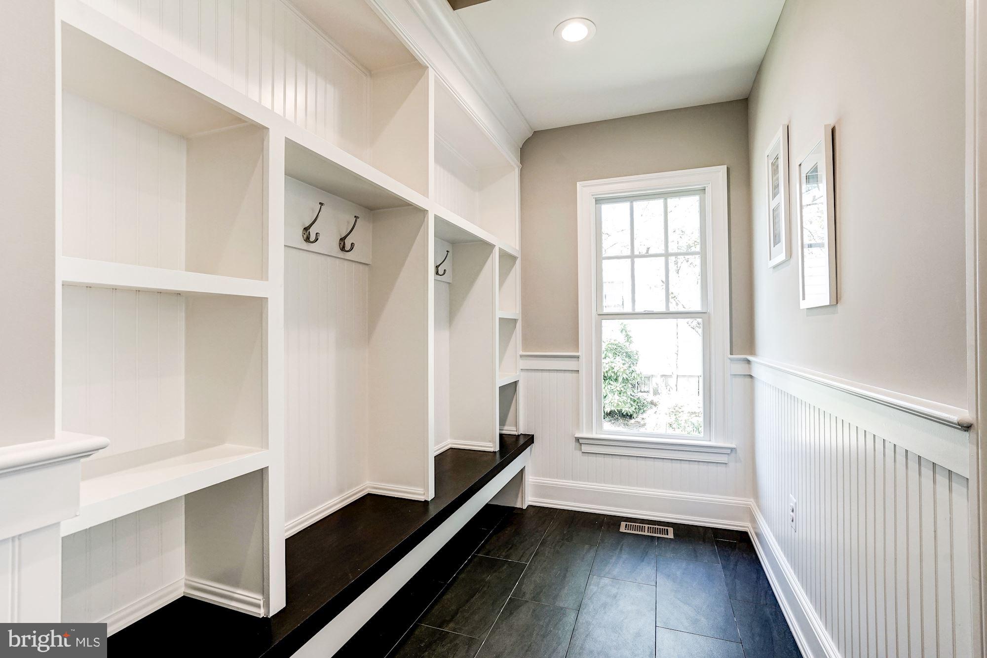 VIENNA WOODS - Residential