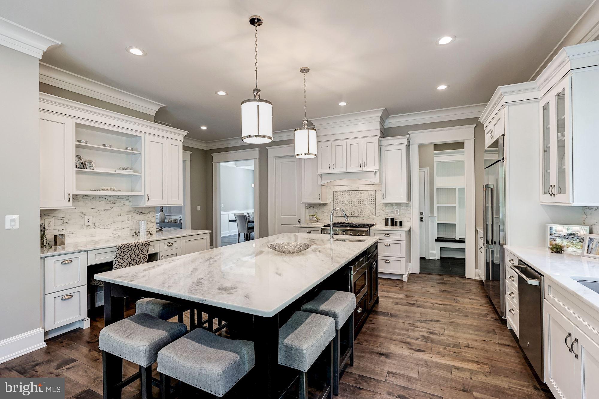 VIENNA WOODS - Residential