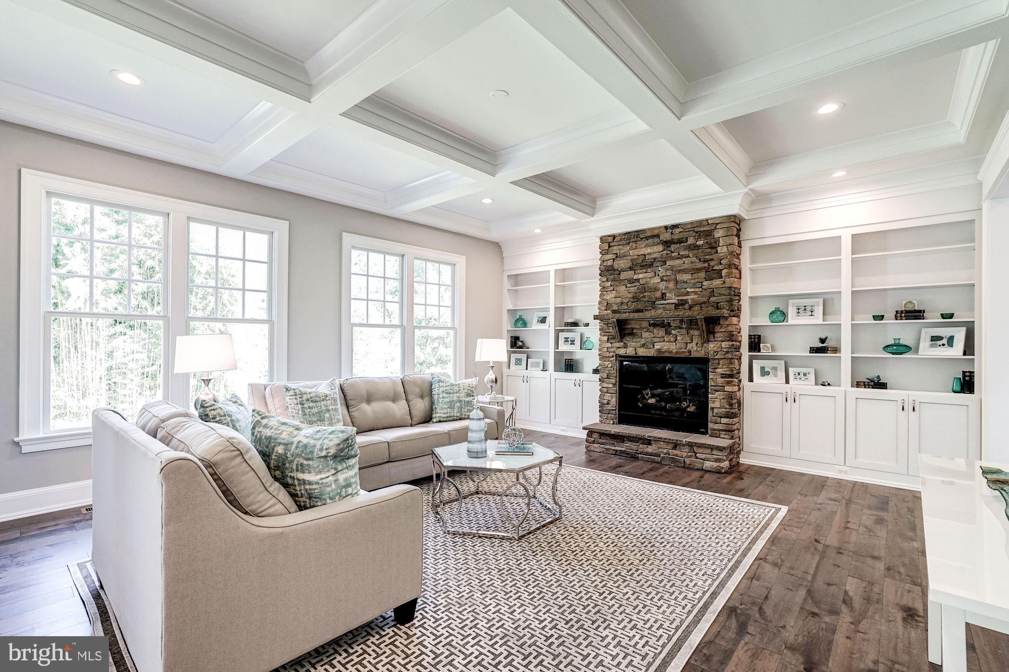 VIENNA WOODS - Residential