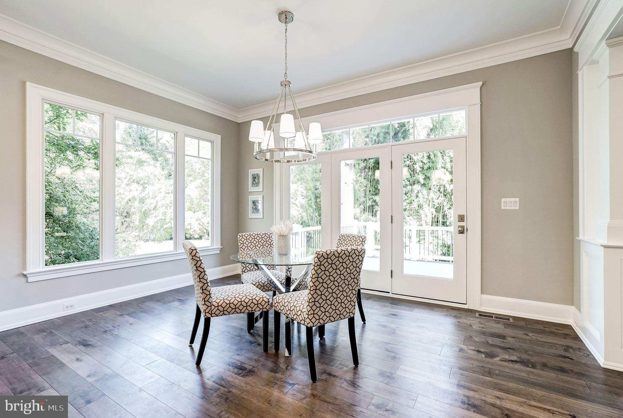 VIENNA WOODS - Residential