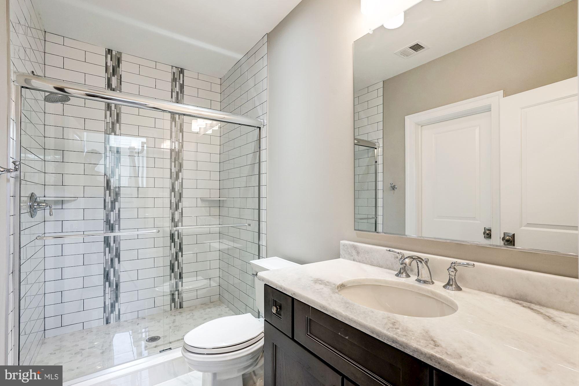 VIENNA WOODS - Residential