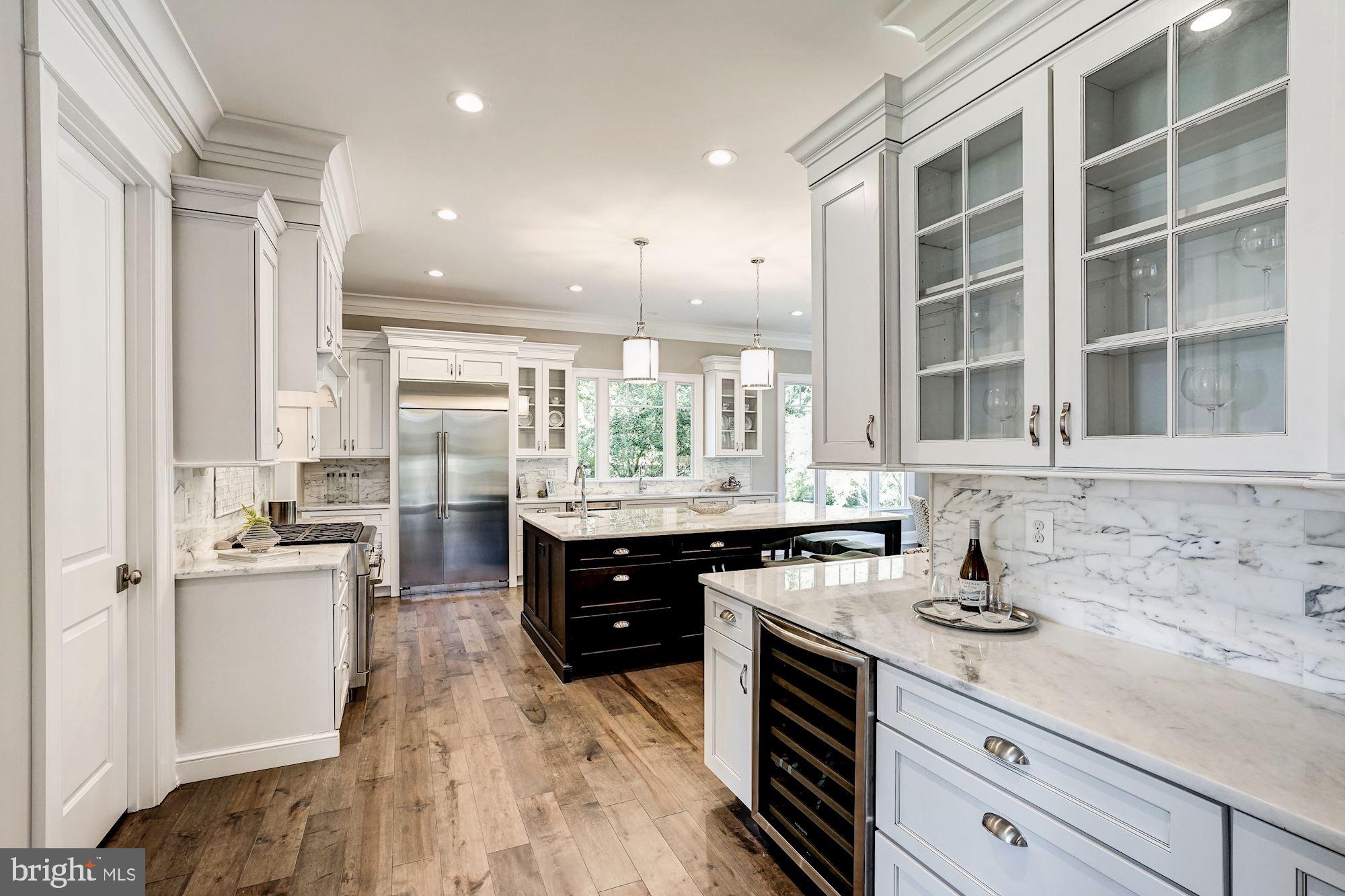 VIENNA WOODS - Residential