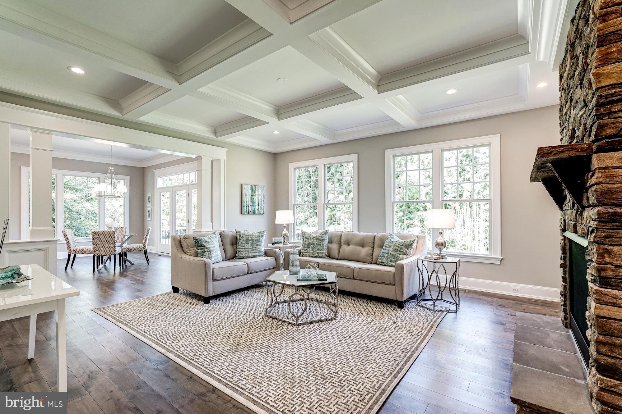 VIENNA WOODS - Residential