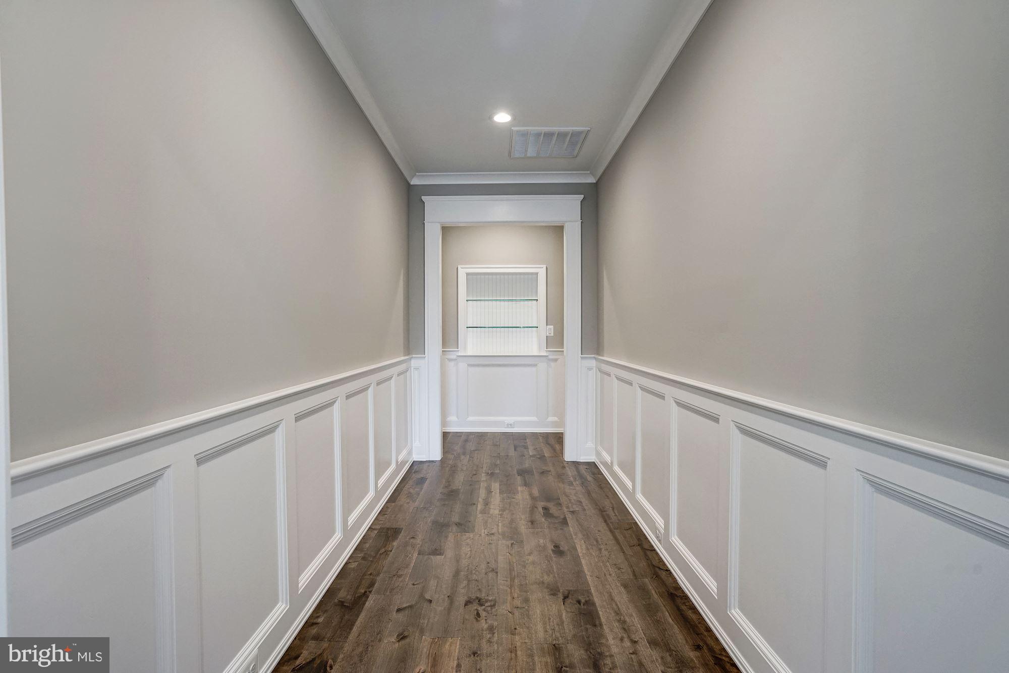 VIENNA WOODS - Residential