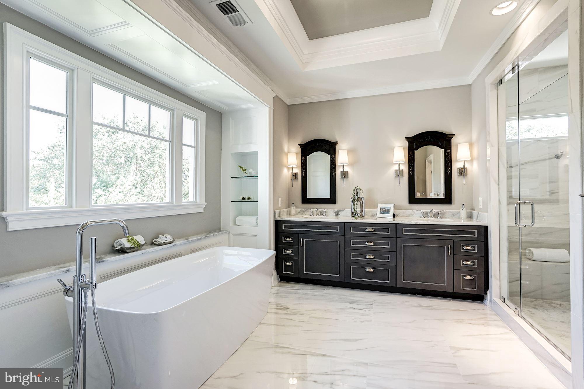 VIENNA WOODS - Residential