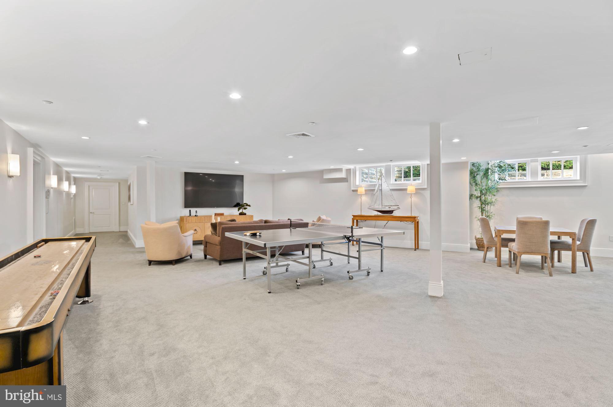 ROLLYSTON FARM - Residential