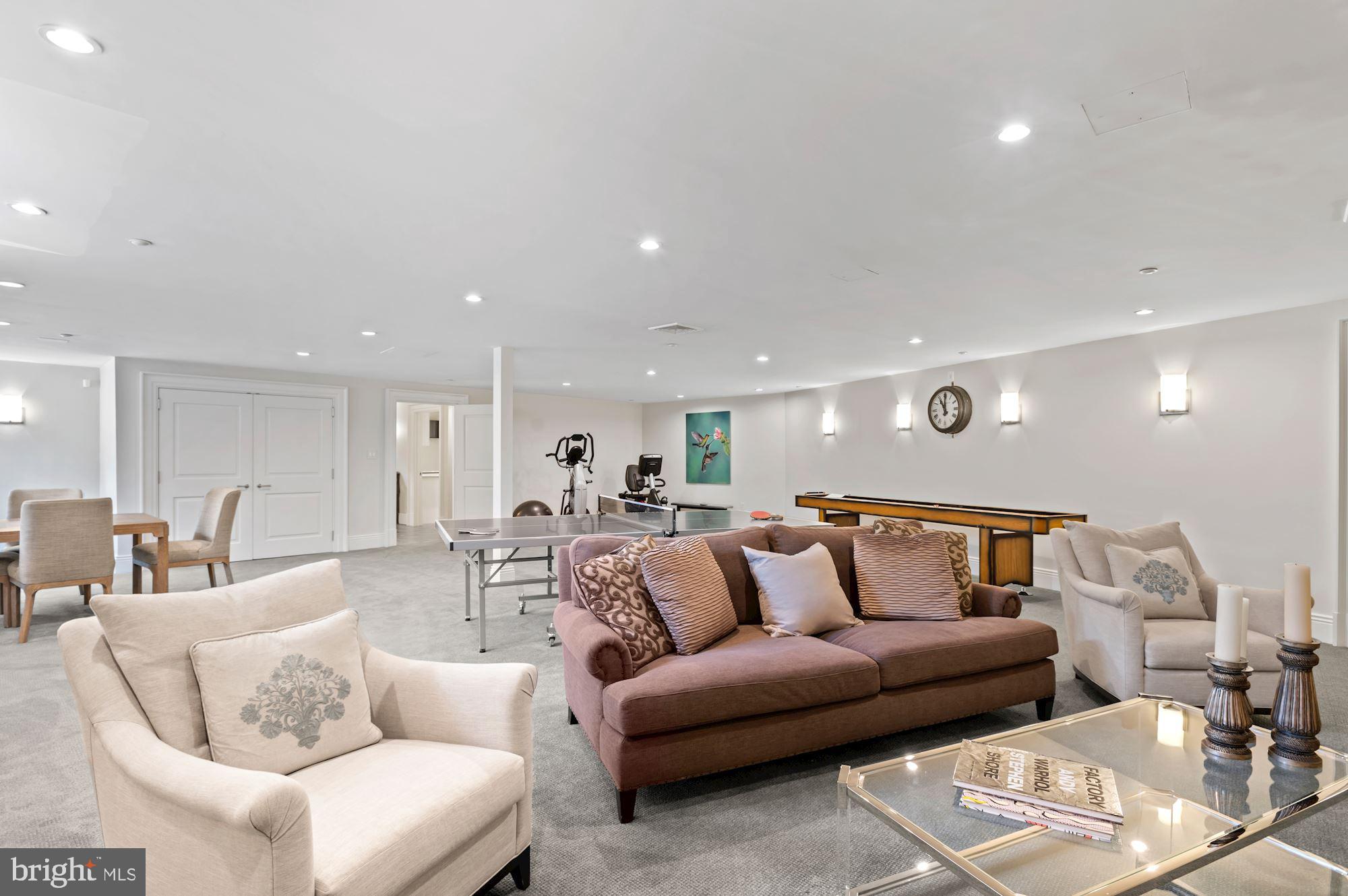 ROLLYSTON FARM - Residential