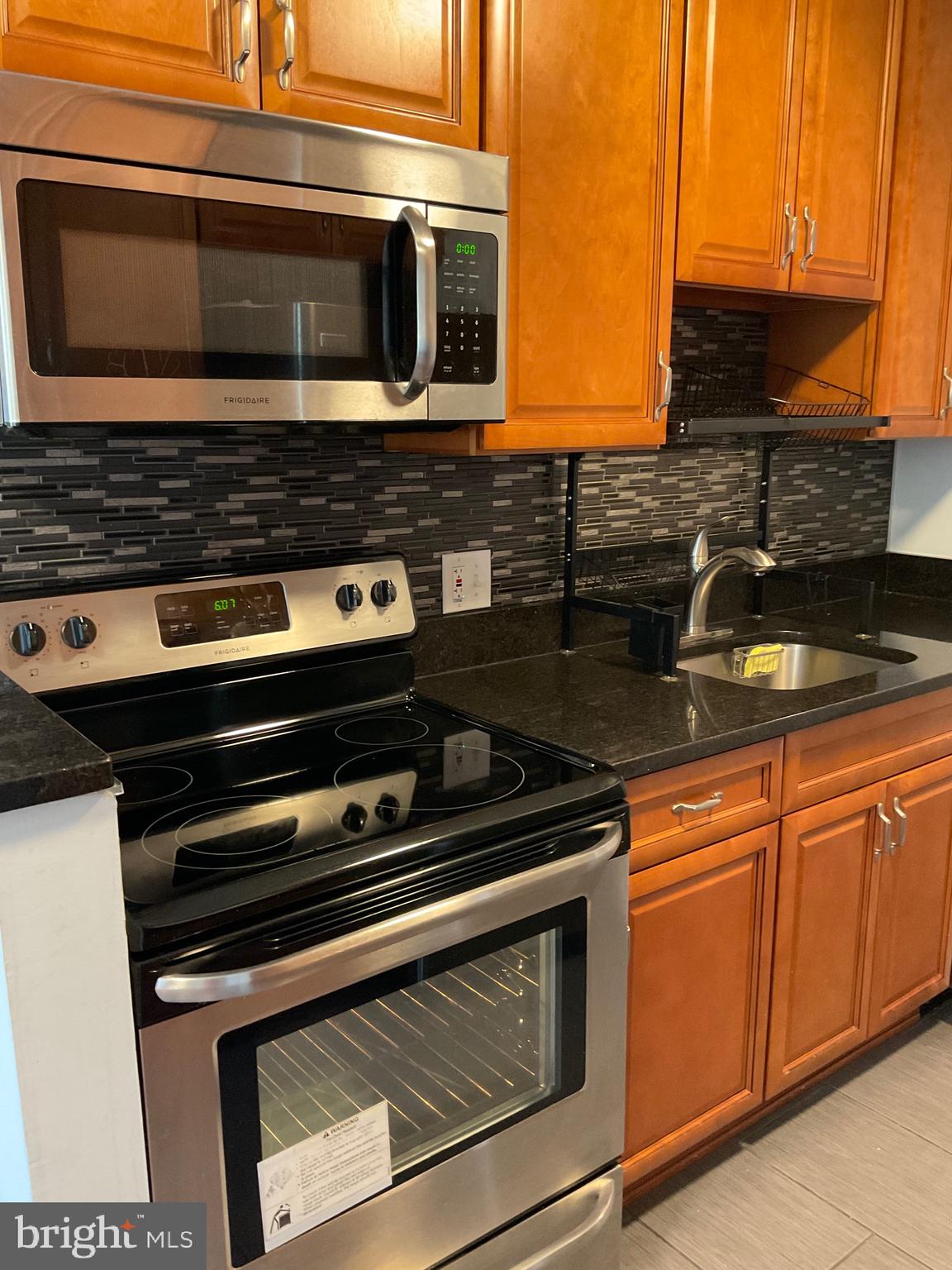 HUNTINGTON WALK - Residential Lease