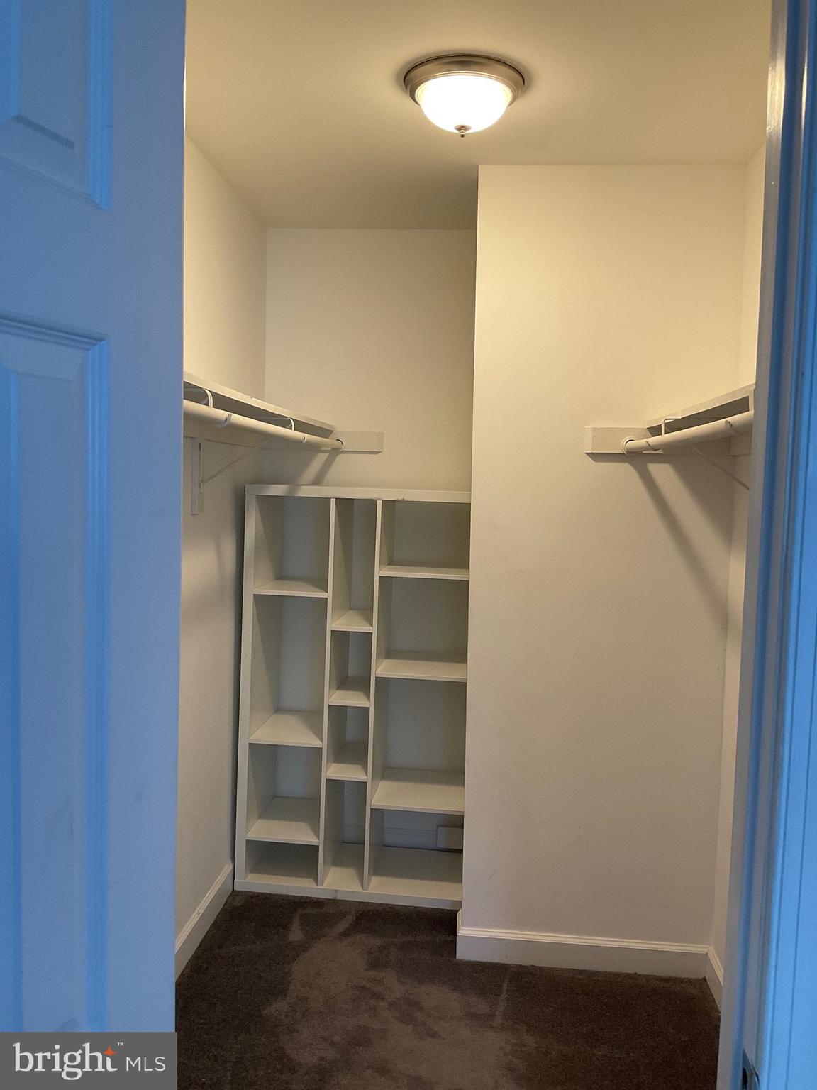 HUNTINGTON WALK - Residential Lease