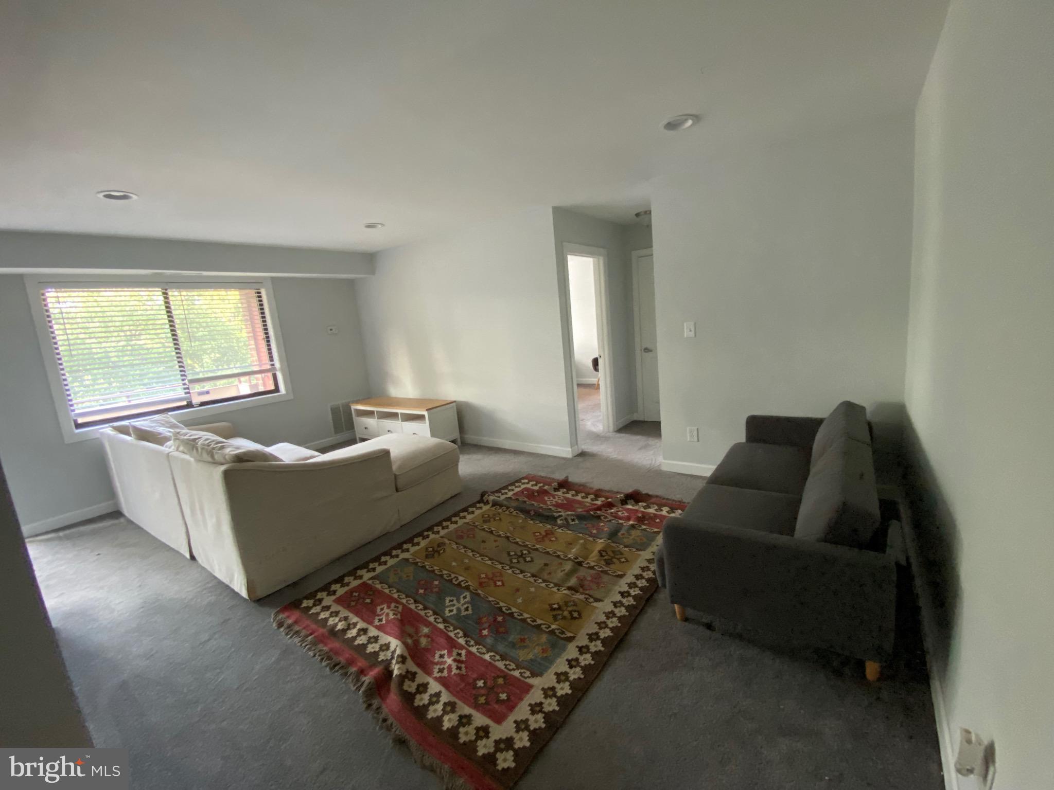 HUNTINGTON WALK - Residential Lease