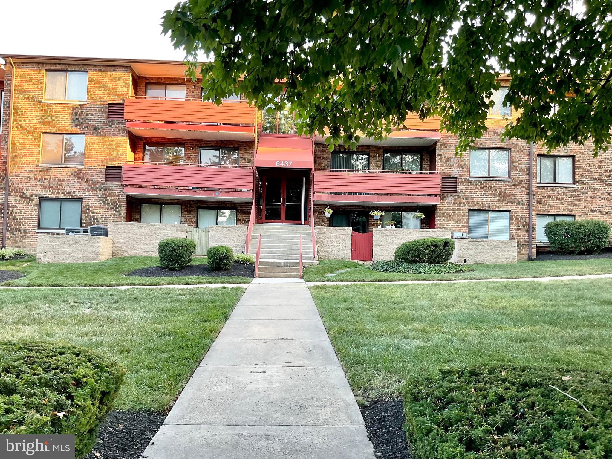 HUNTINGTON WALK - Residential Lease