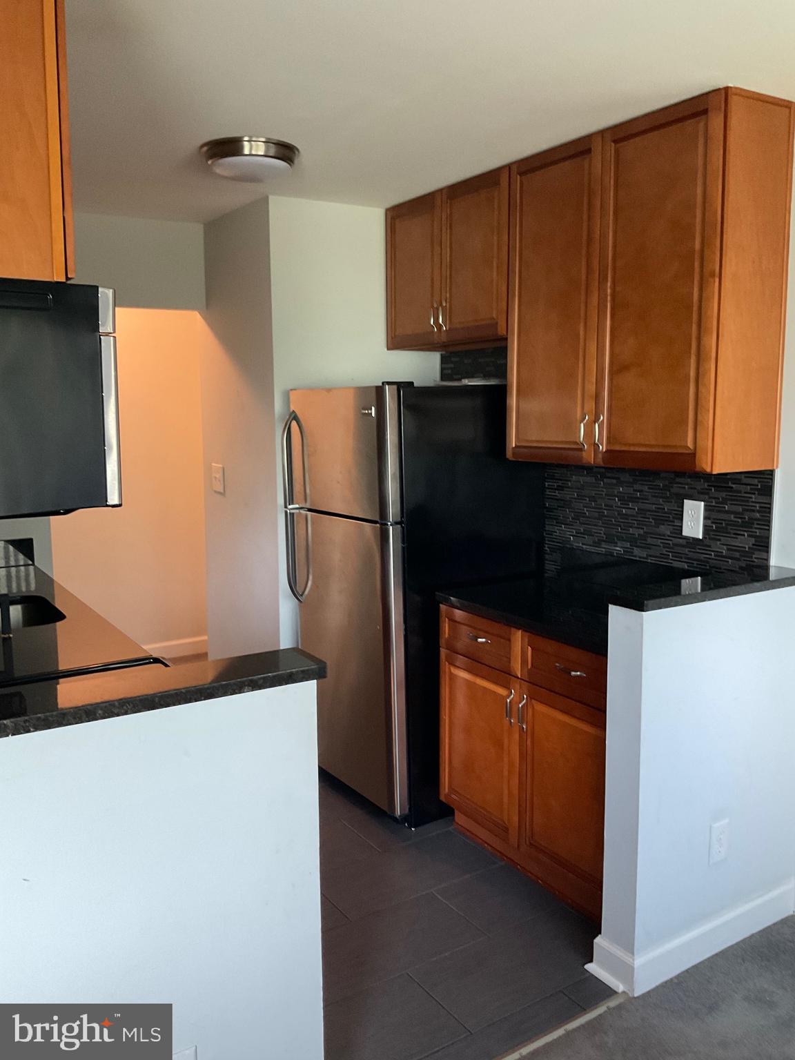 HUNTINGTON WALK - Residential Lease