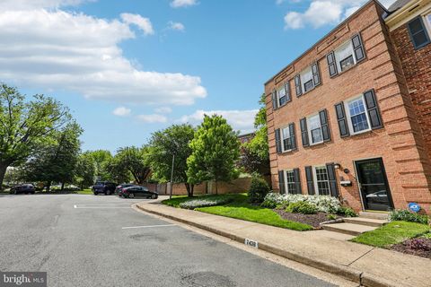 Tiny photo for 7438 Hallcrest Drive, MCLEAN, VA 22102 (MLS # VAFX2308314)
