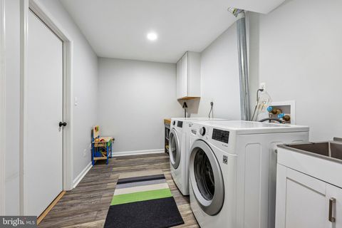 Tiny photo for 7438 Hallcrest Drive, MCLEAN, VA 22102 (MLS # VAFX2308314)