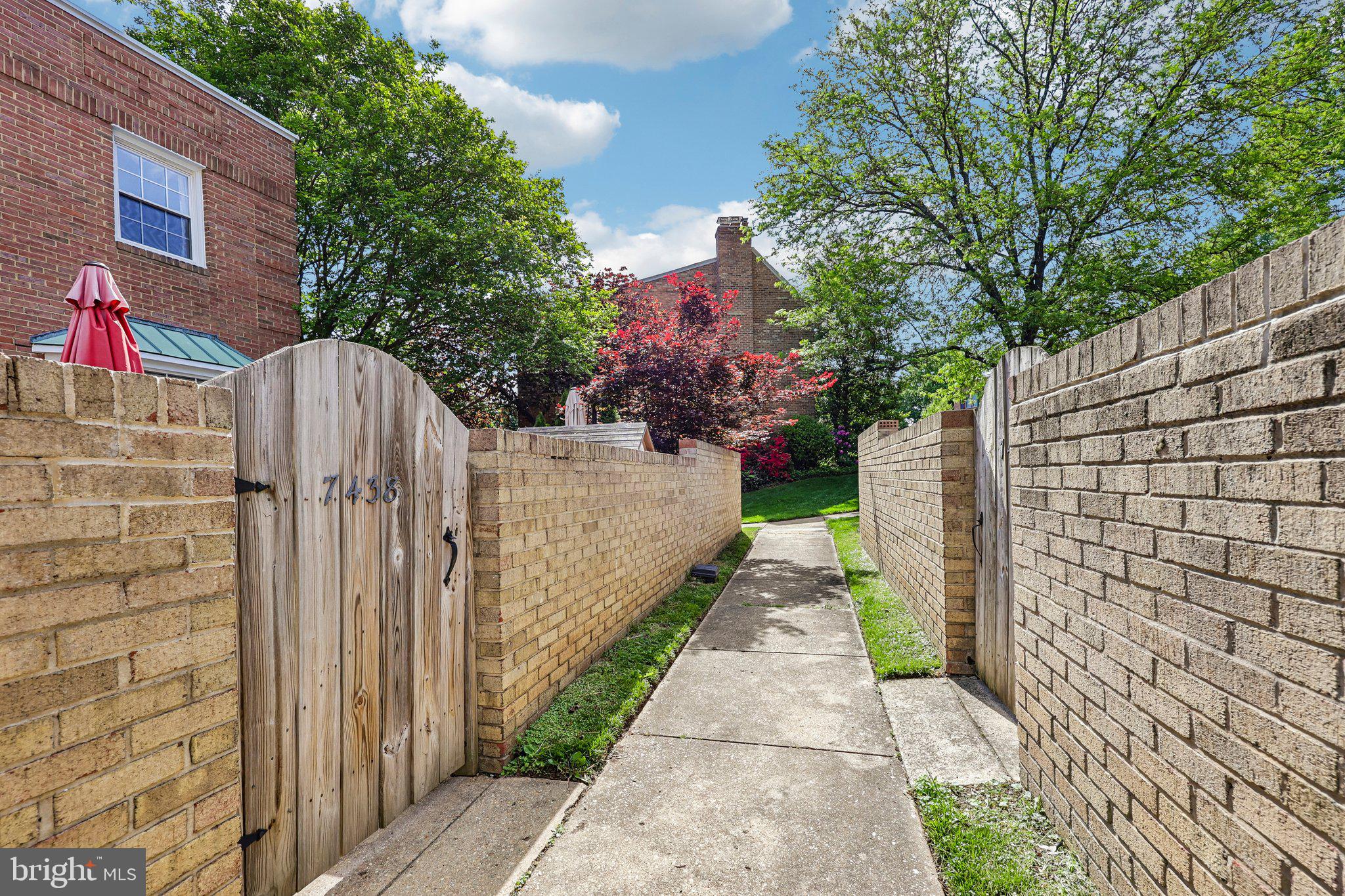 HALLCREST HEIGHTS - Residential