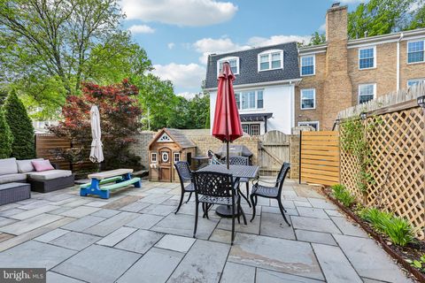 Tiny photo for 7438 Hallcrest Drive, MCLEAN, VA 22102 (MLS # VAFX2308314)