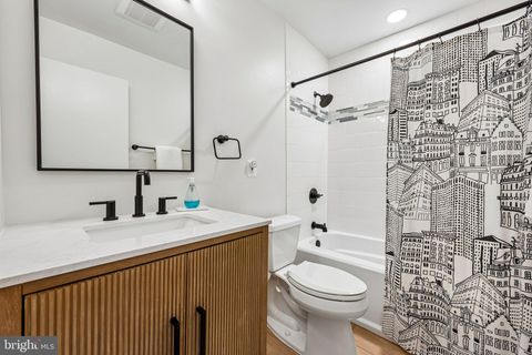 Tiny photo for 7438 Hallcrest Drive, MCLEAN, VA 22102 (MLS # VAFX2308314)