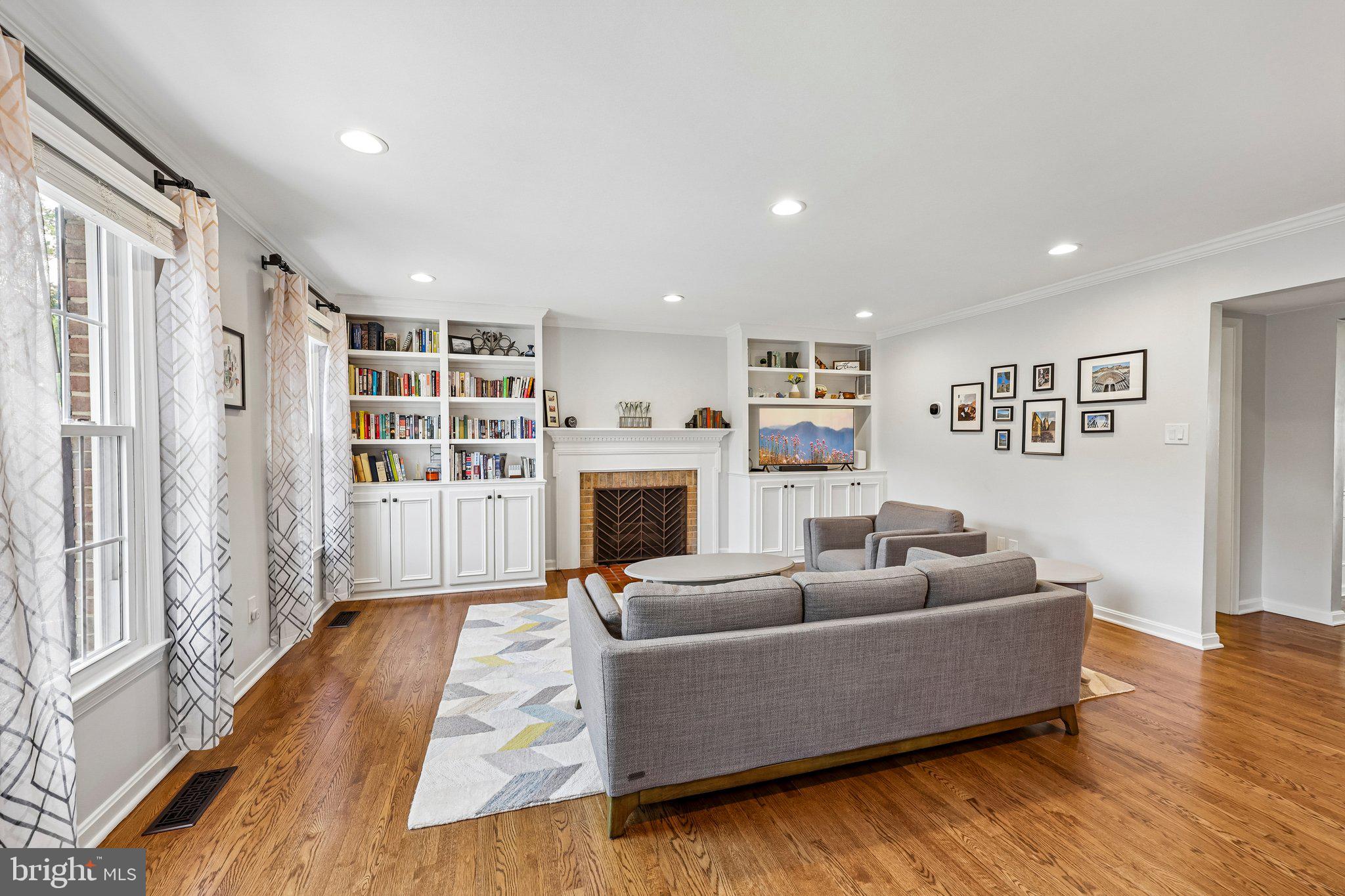 HALLCREST HEIGHTS - Residential