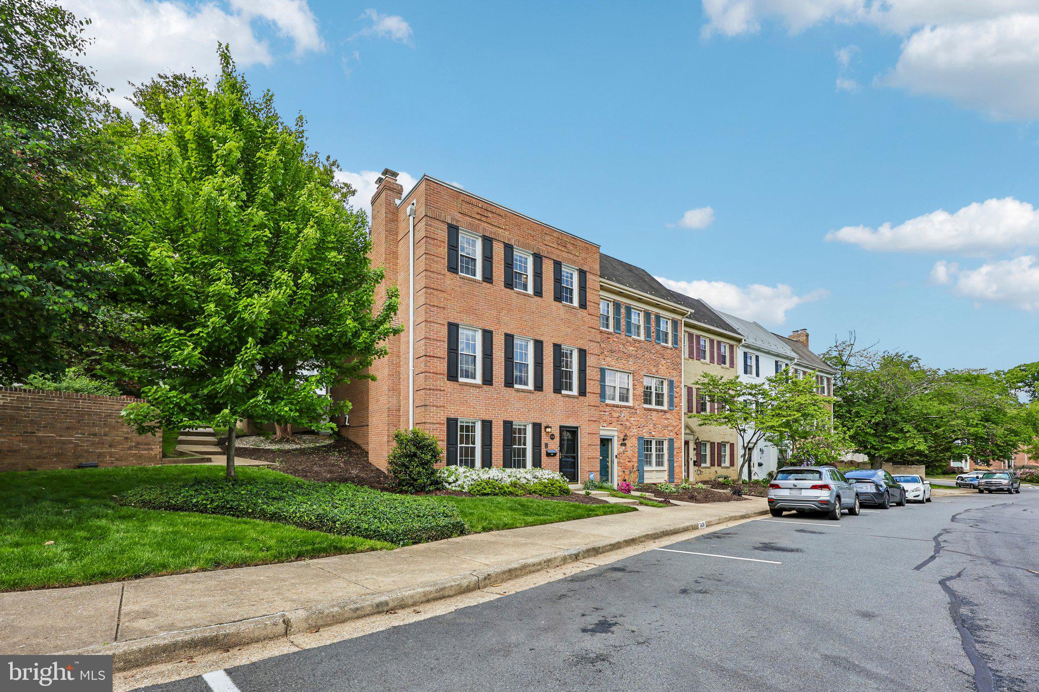 HALLCREST HEIGHTS - Residential
