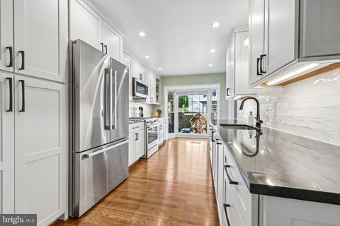 Tiny photo for 7438 Hallcrest Drive, MCLEAN, VA 22102 (MLS # VAFX2308314)