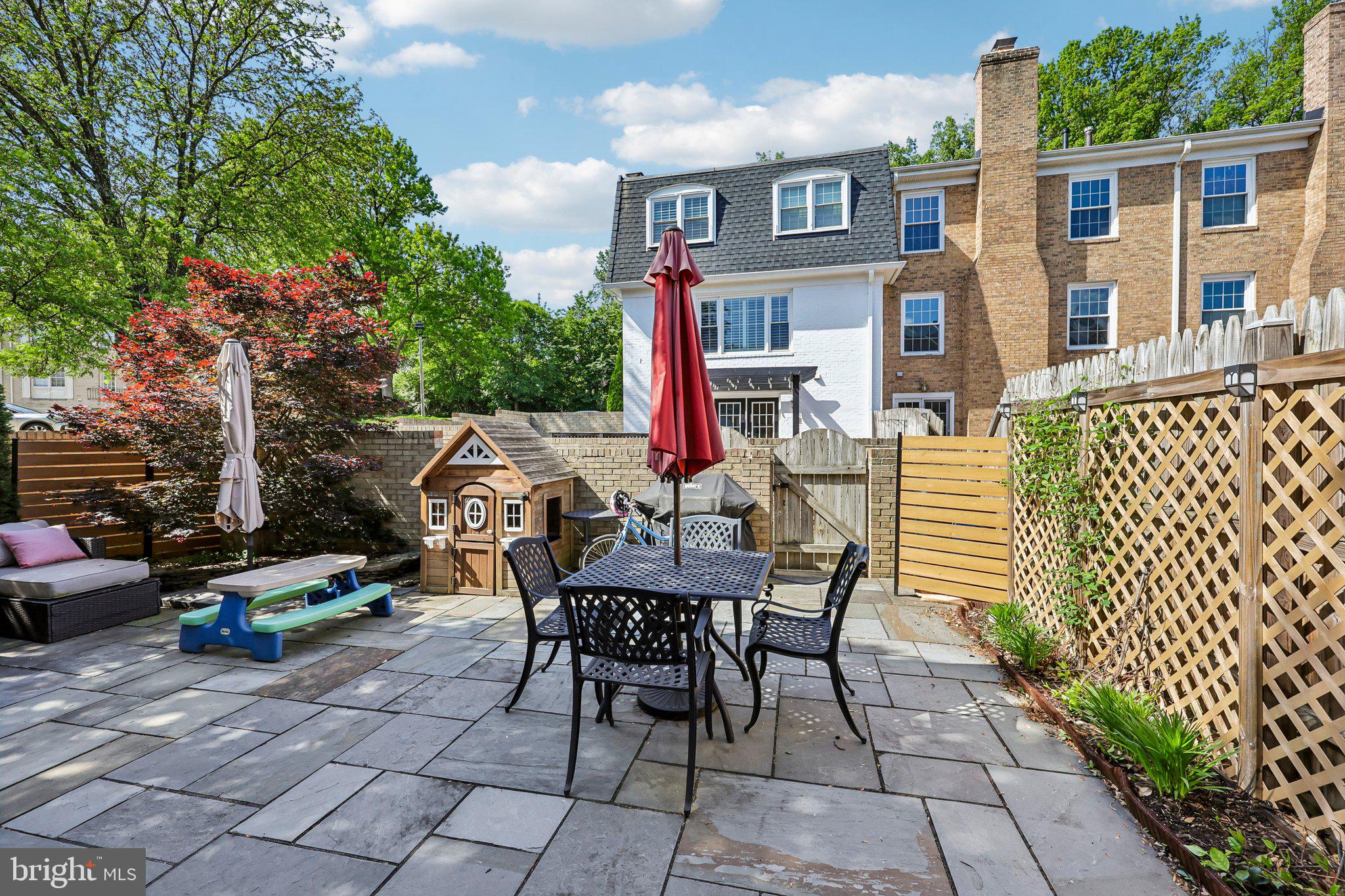 HALLCREST HEIGHTS - Residential