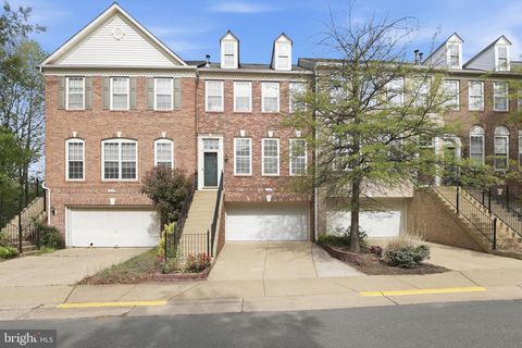 Townhouse For Sale - 12880 Fair Valley Court<br/> FAIRFAX, VA 22033