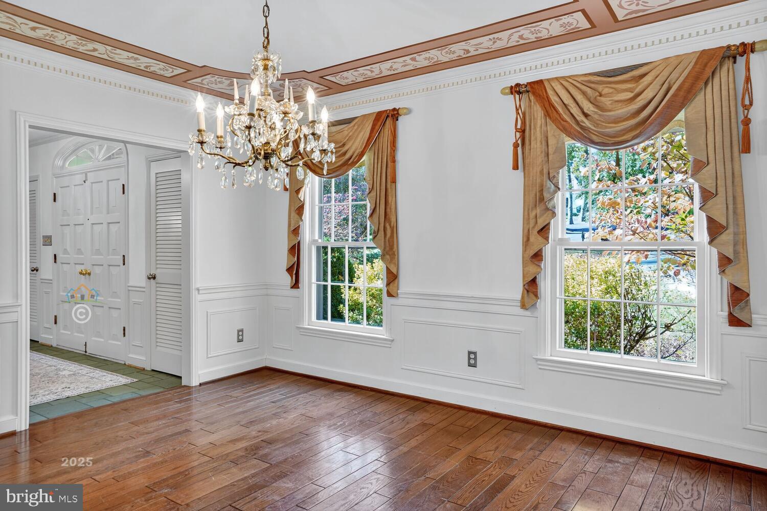 WOODSIDE ESTATES - Residential