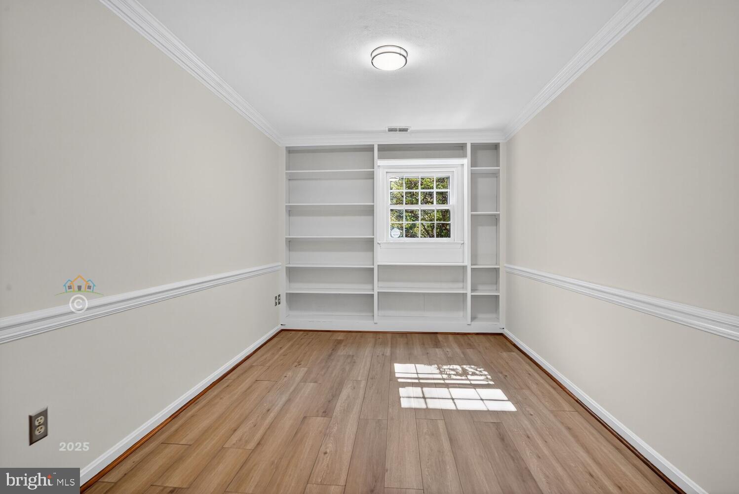 WOODSIDE ESTATES - Residential