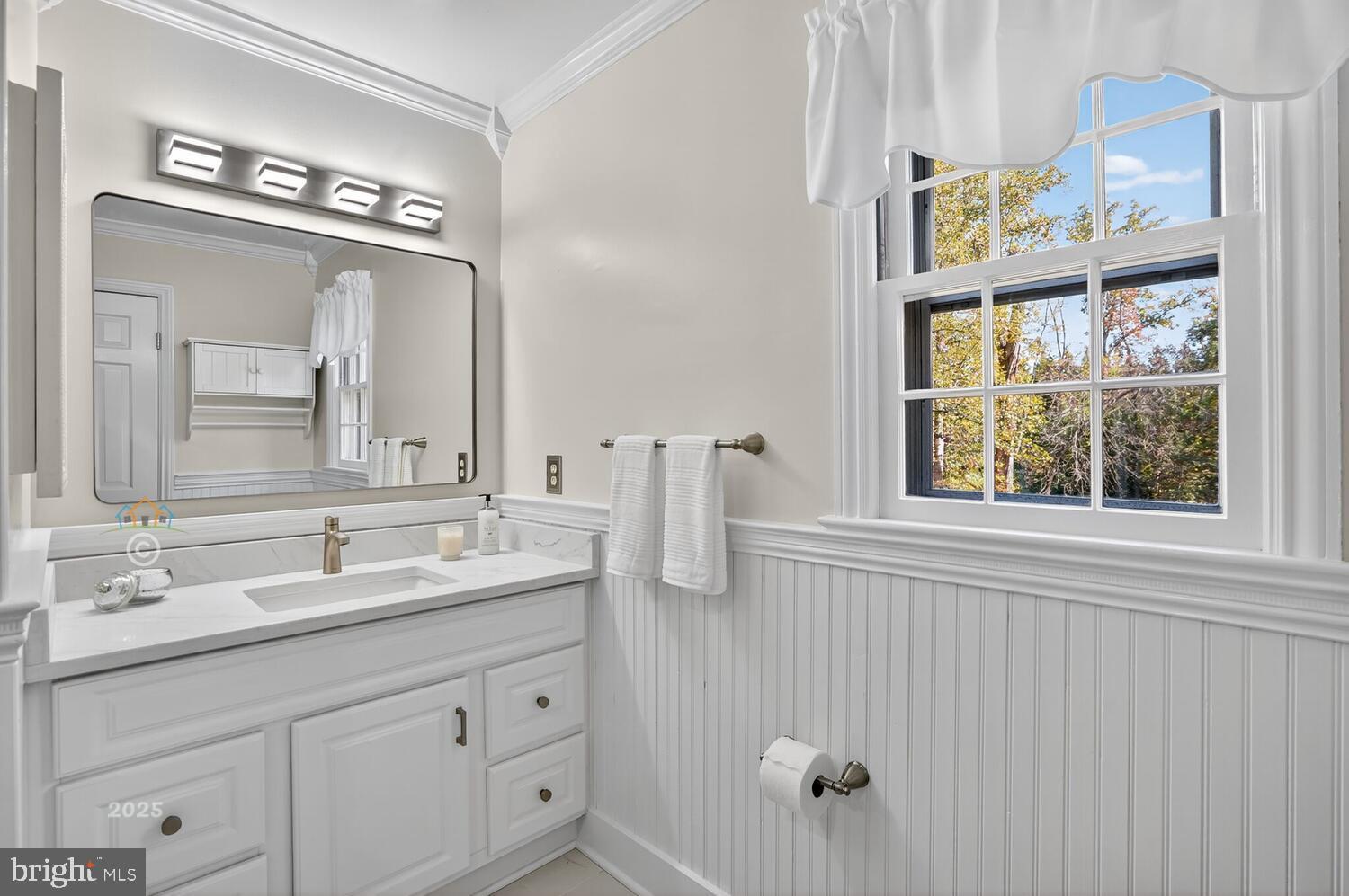 WOODSIDE ESTATES - Residential