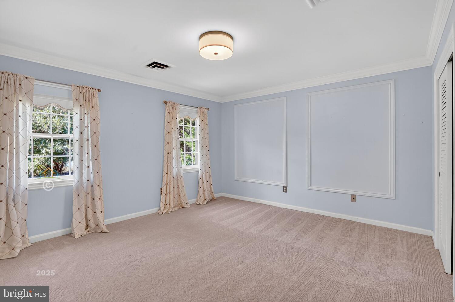 WOODSIDE ESTATES - Residential