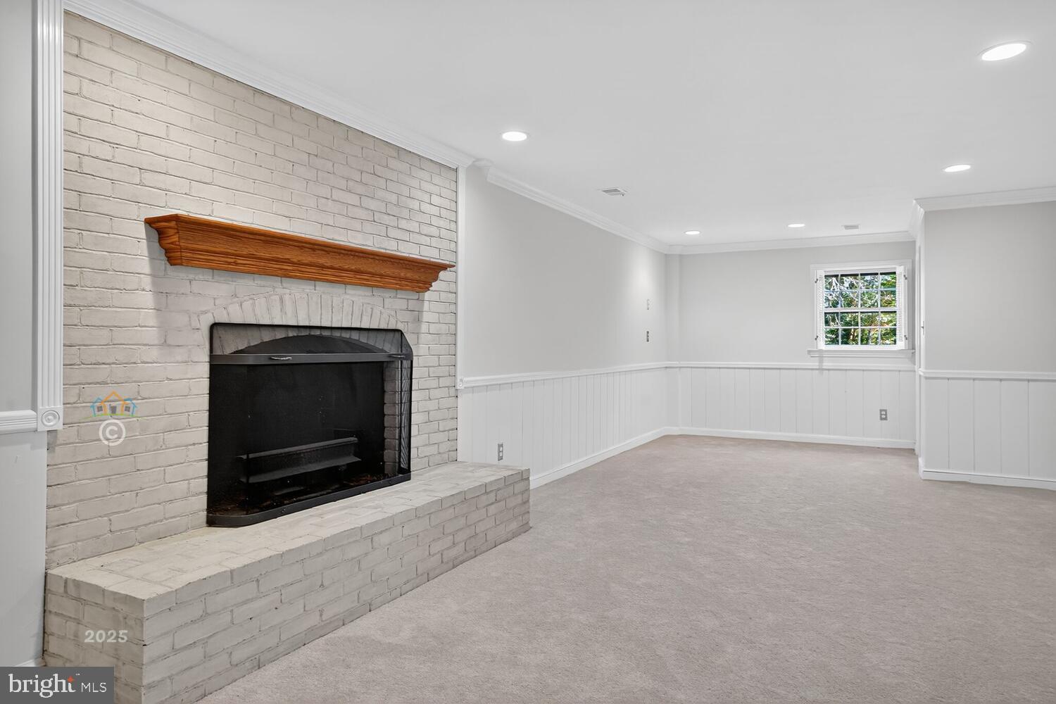 WOODSIDE ESTATES - Residential