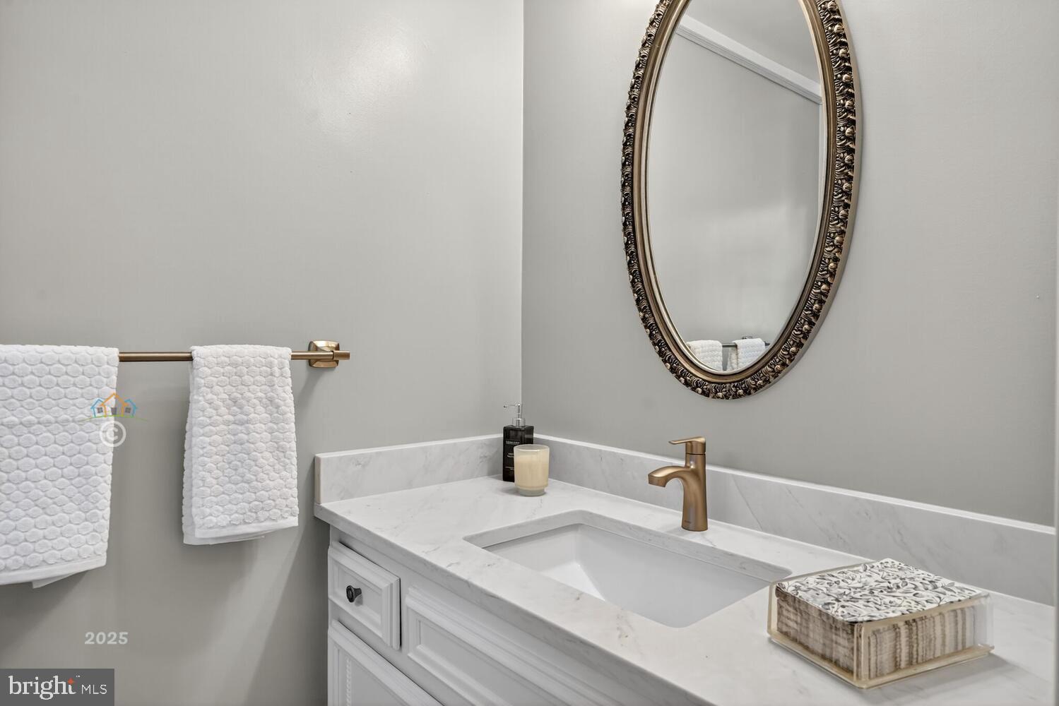 WOODSIDE ESTATES - Residential