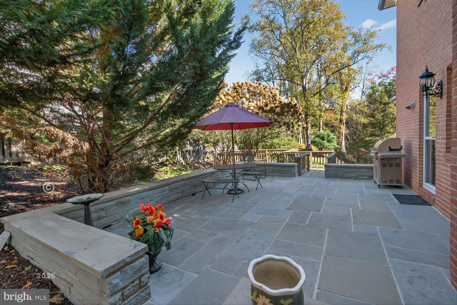 WOODSIDE ESTATES - Residential