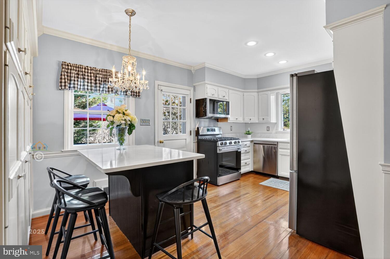 WOODSIDE ESTATES - Residential