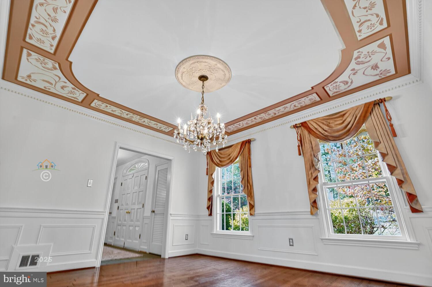 WOODSIDE ESTATES - Residential