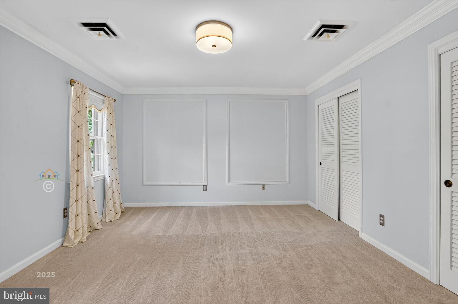 WOODSIDE ESTATES - Residential