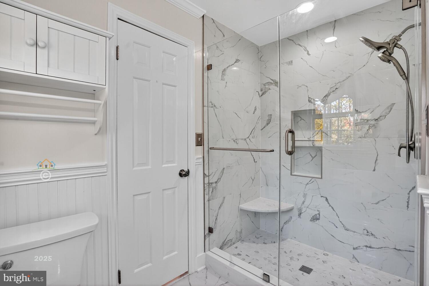 WOODSIDE ESTATES - Residential