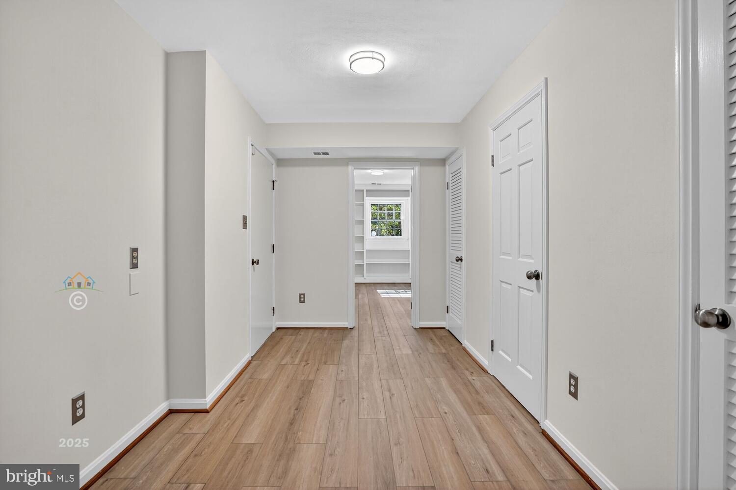 WOODSIDE ESTATES - Residential