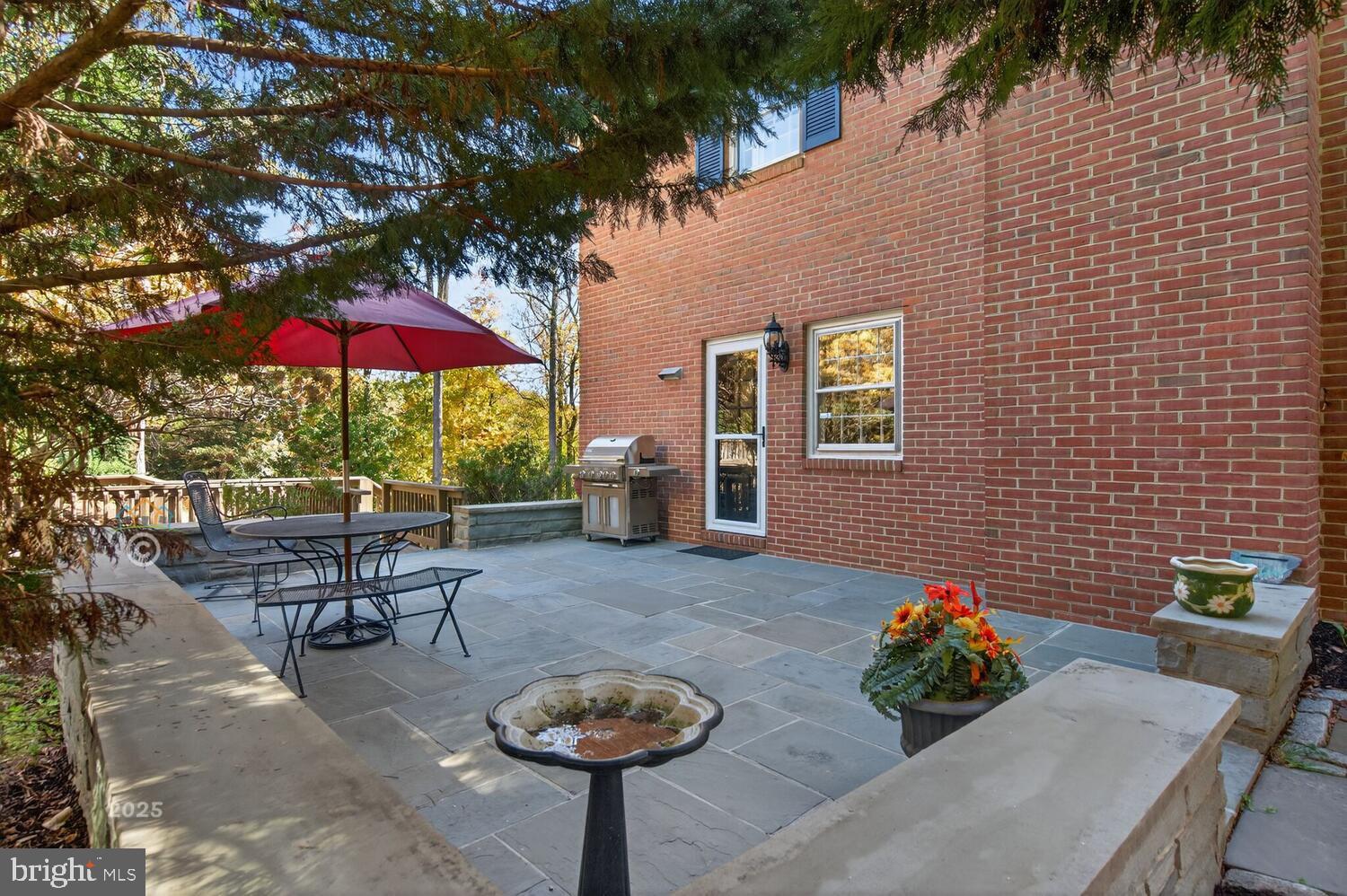 WOODSIDE ESTATES - Residential