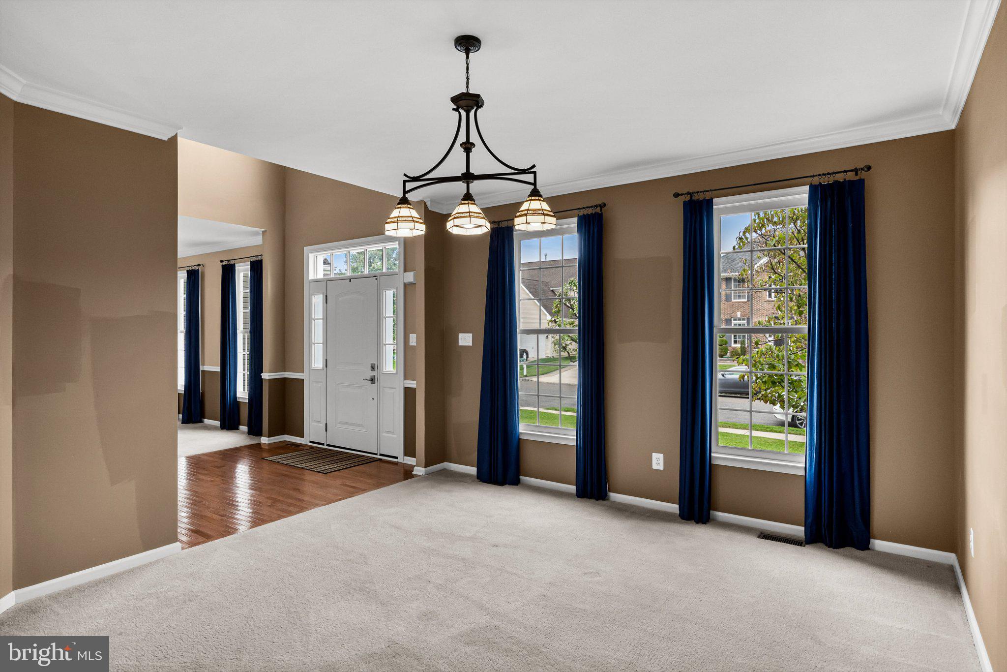 43 SAWGRASS DRIVE