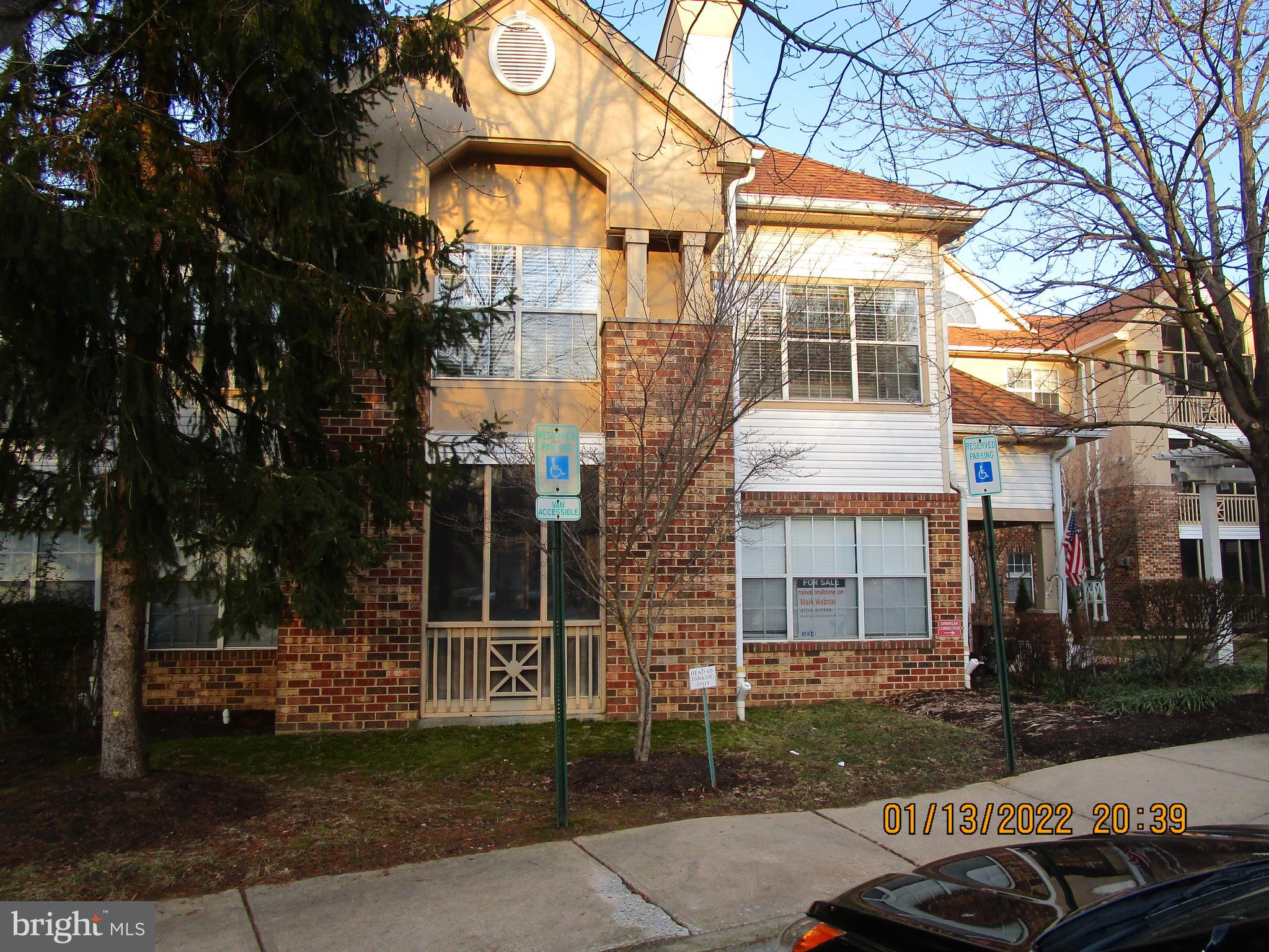 ENGLISH COUNTRY MANOR - Residential