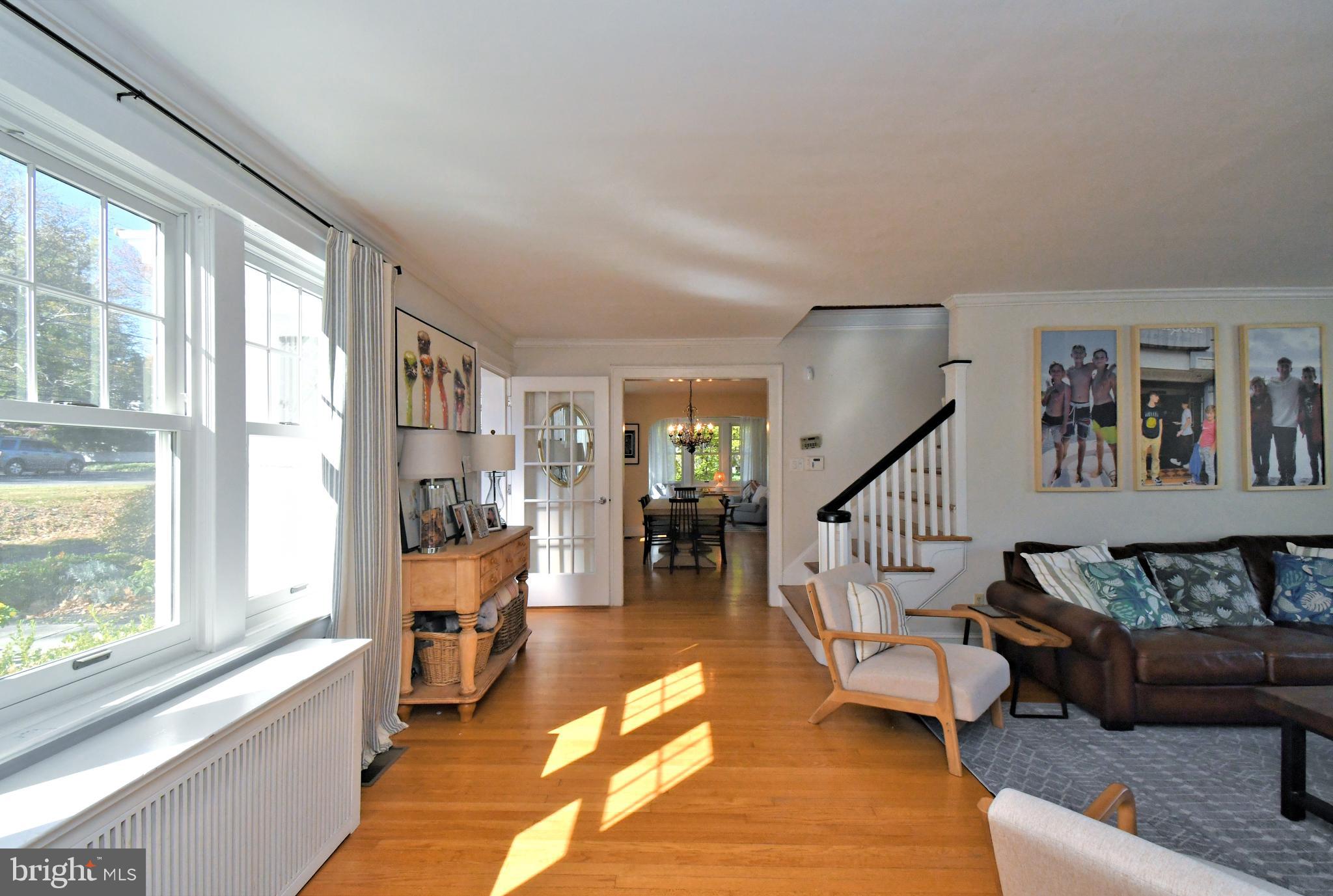 DELAVUE MANOR - Residential