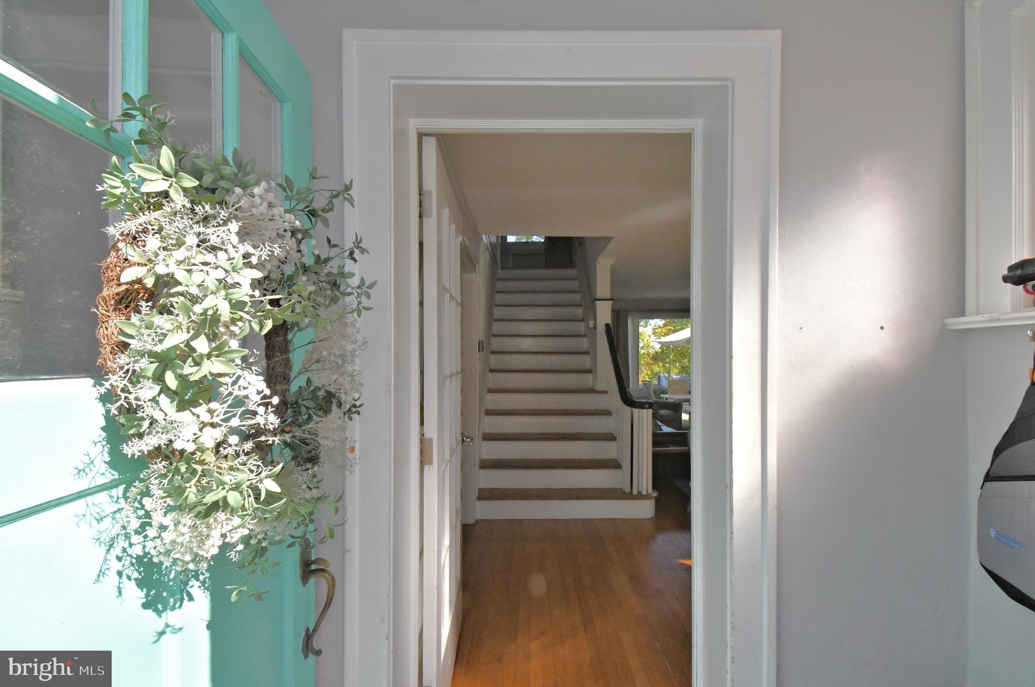 DELAVUE MANOR - Residential