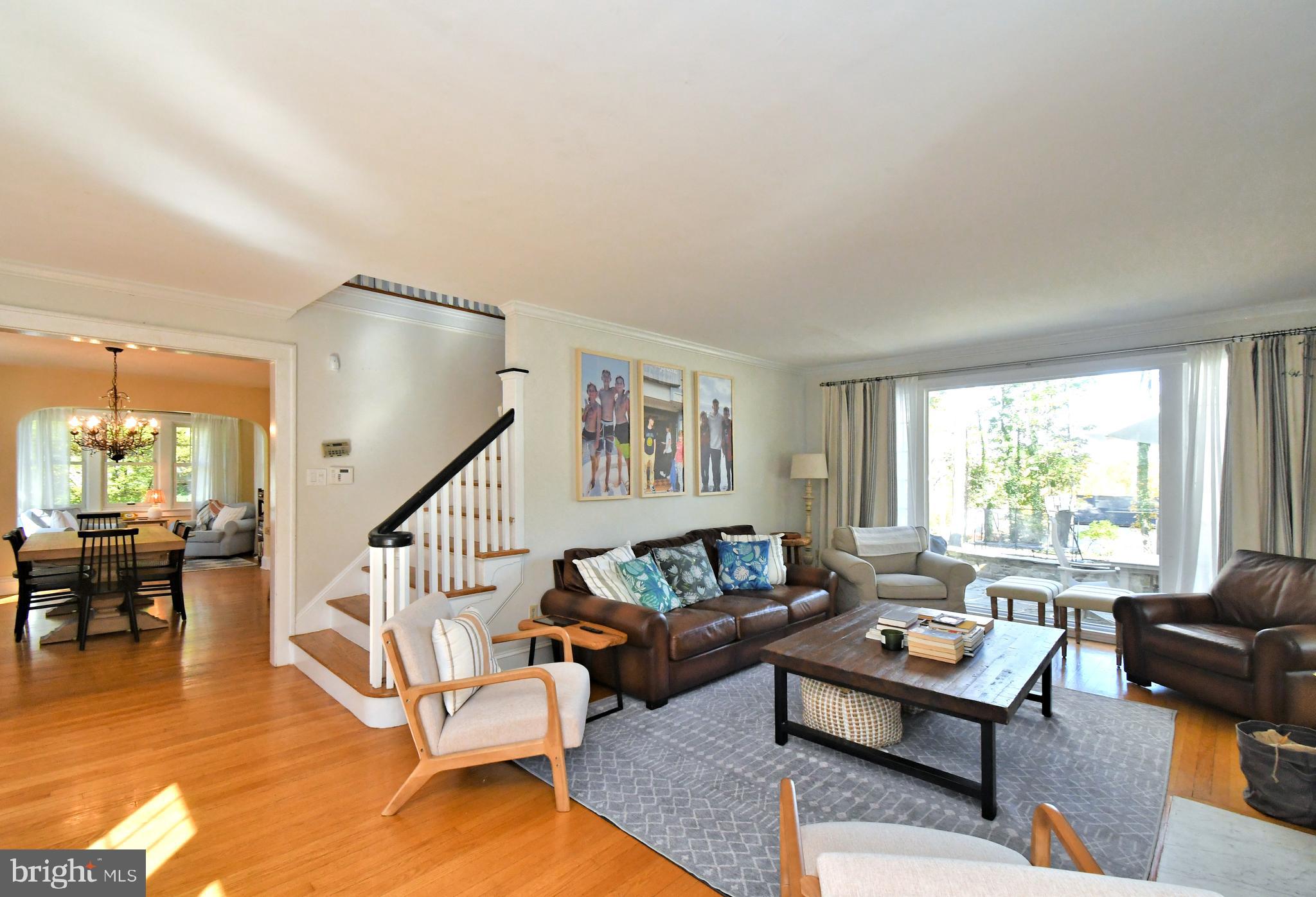 DELAVUE MANOR - Residential